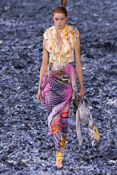 Look 68